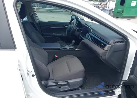 2025 Toyota Camry Le z USA, uszkodzony, nr VIN 4T1DAACK6SU577317